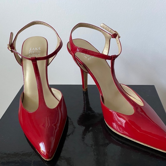 Saks Fifth Avenue    Brand New    Red Pumps - Picture 1 of 8